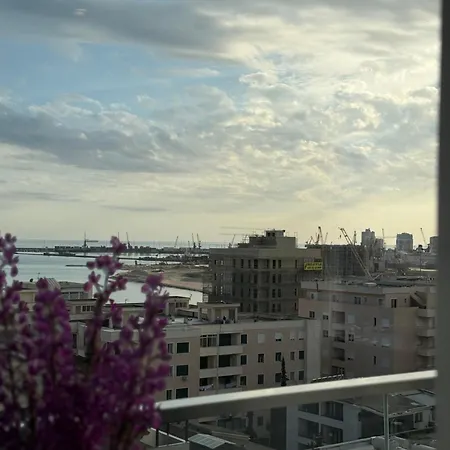 Eri Апартаменты *